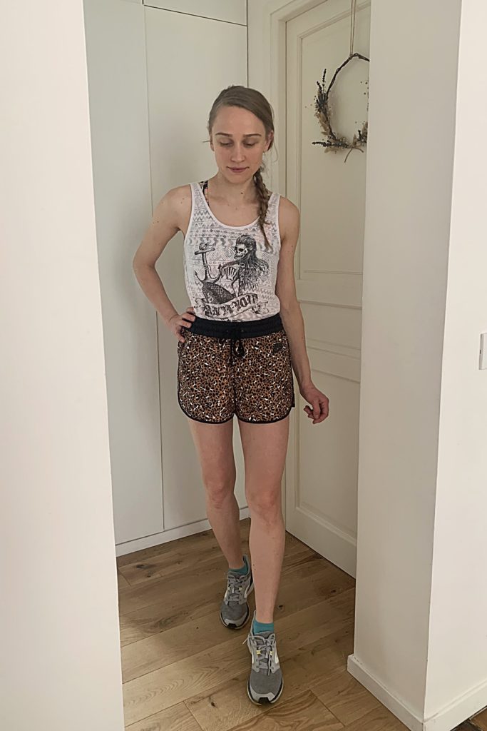 short-sportswear-animal-print-leopard-nike